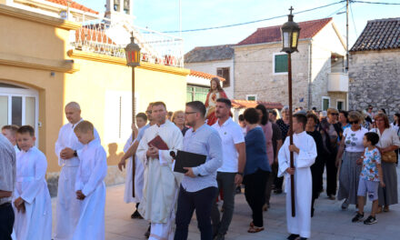 Procesija – Presveto Srce Isusovo